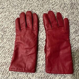 Red winter gloves